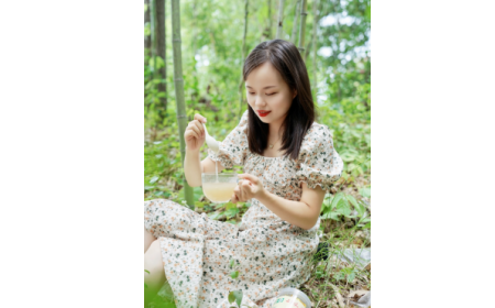 為何99%漂亮女性每天都在喝一杯有機野生葛根粉？